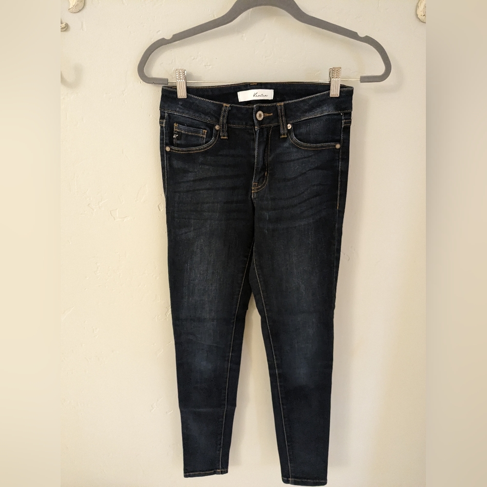 Dark wash KanCan skinny jeans size 3/25